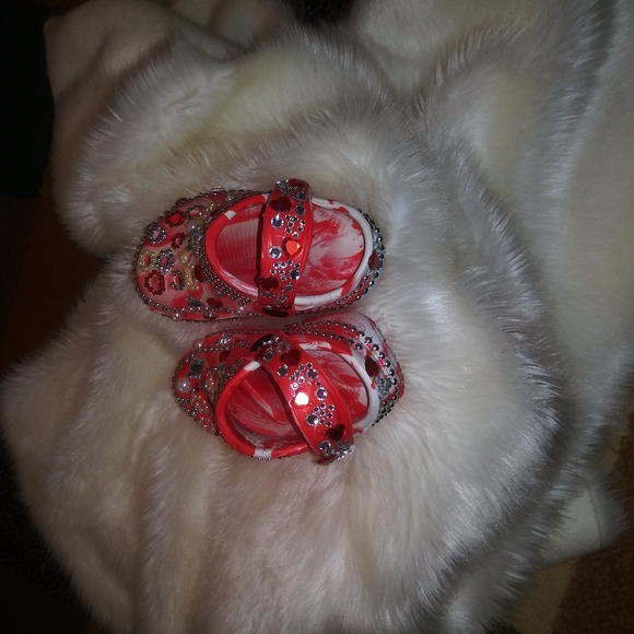 Kids Crocs - Picture 2 of 3